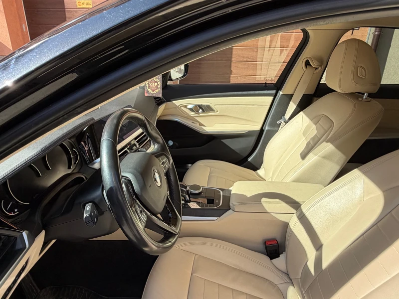 BMW 320 xDrive, Luxury Line, снимка 7 - Автомобили и джипове - 53536631
