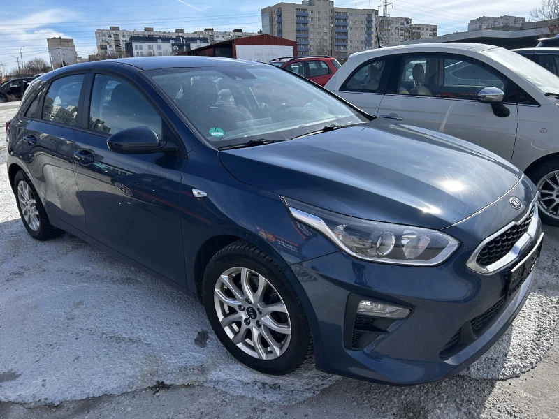 Kia Ceed 1.0 TGDI, снимка 3 - Автомобили и джипове - 53540526
