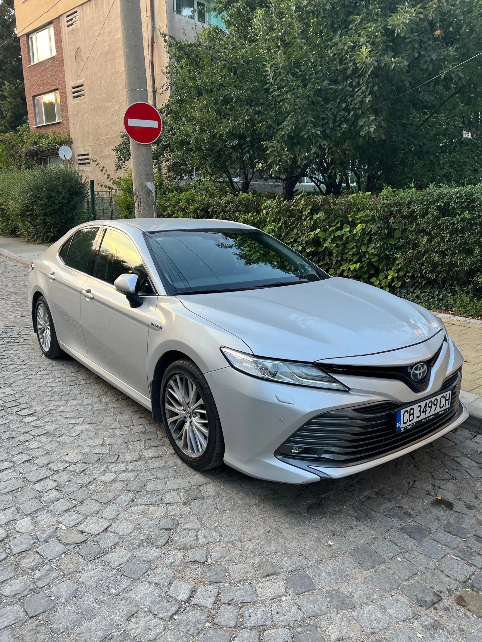 Toyota Camry Hibrid - изображение 6