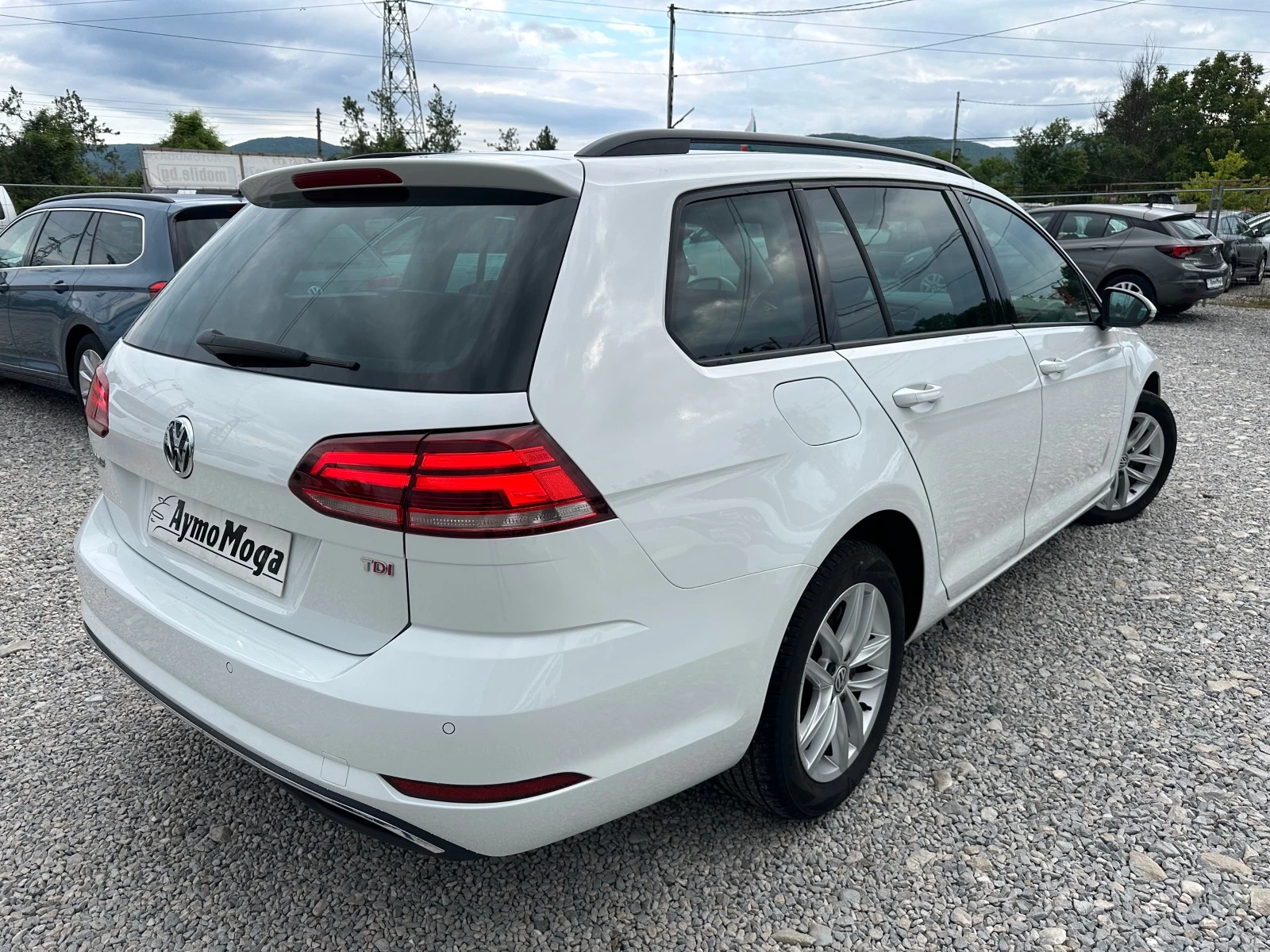 VW Golf 1.6 TDI NAVI LED - изображение 2