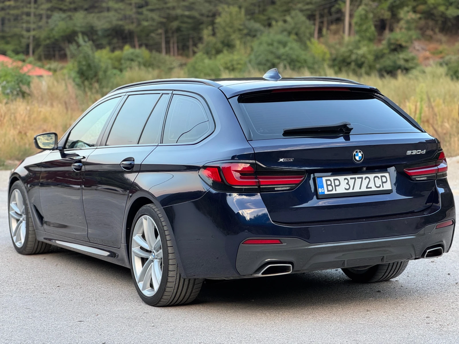 BMW 530 3.0d * Mild Hybrid * xDrive * LED, снимка 3 - Автомобили и джипове - 48296220