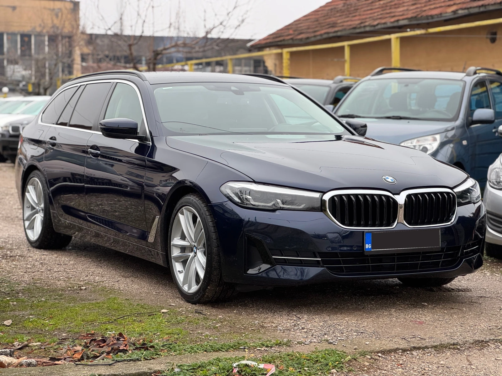 BMW 530 3.0d * Mild Hybrid * xDrive * LED | Mobile.bg   1