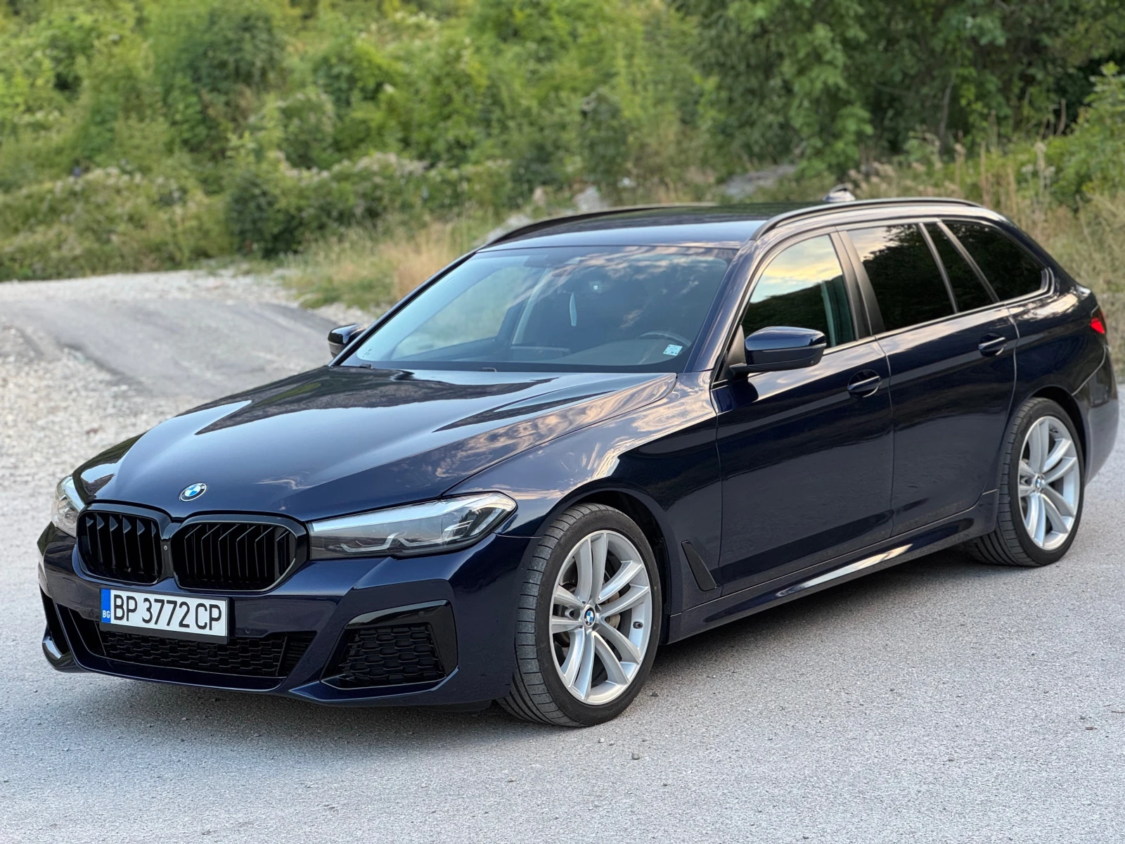 BMW 530 3.0d * Mild Hybrid * xDrive * LED, снимка 6 - Автомобили и джипове - 48296220