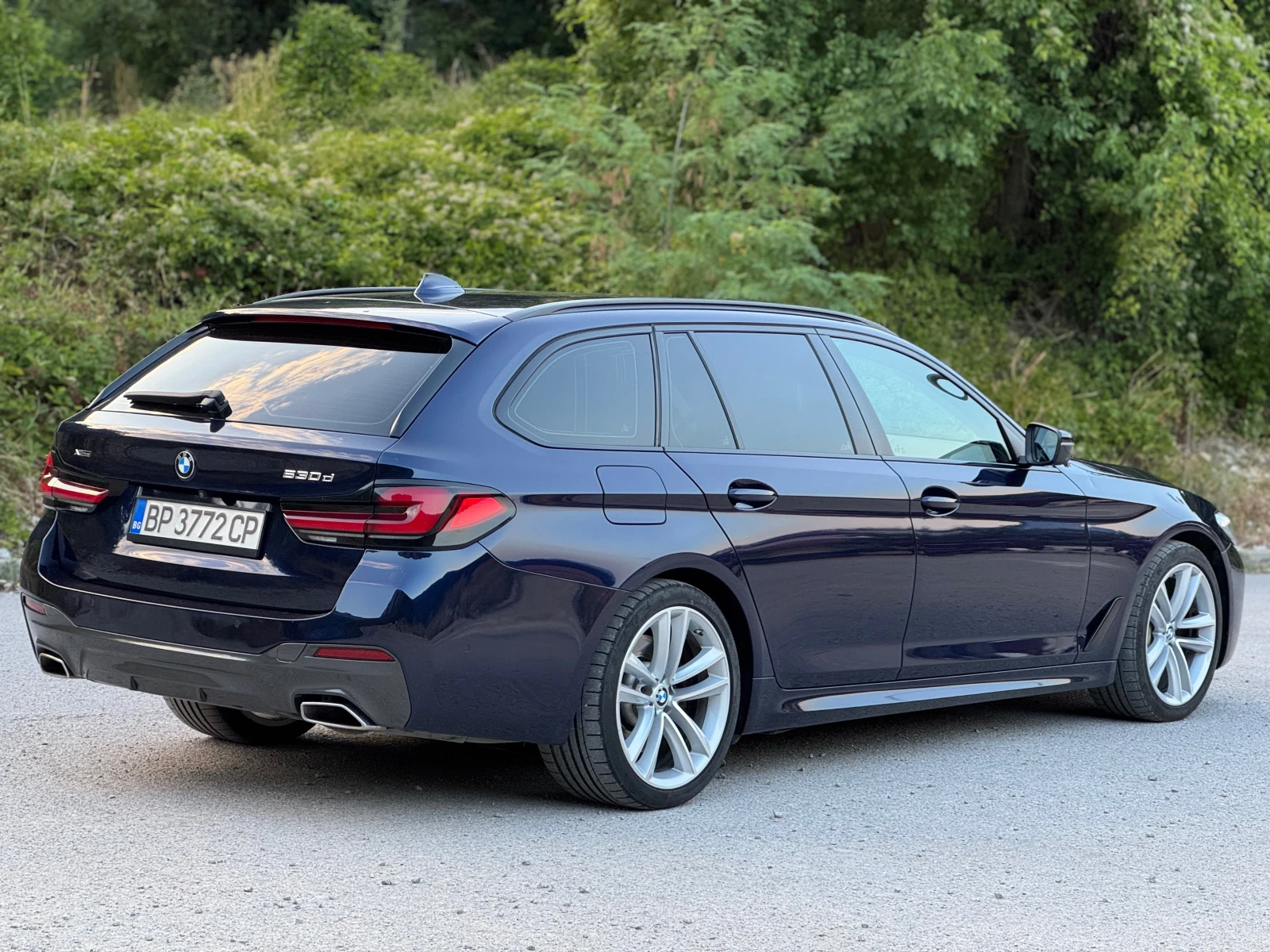 BMW 530 3.0d * Mild Hybrid * xDrive * LED, снимка 4 - Автомобили и джипове - 48296220