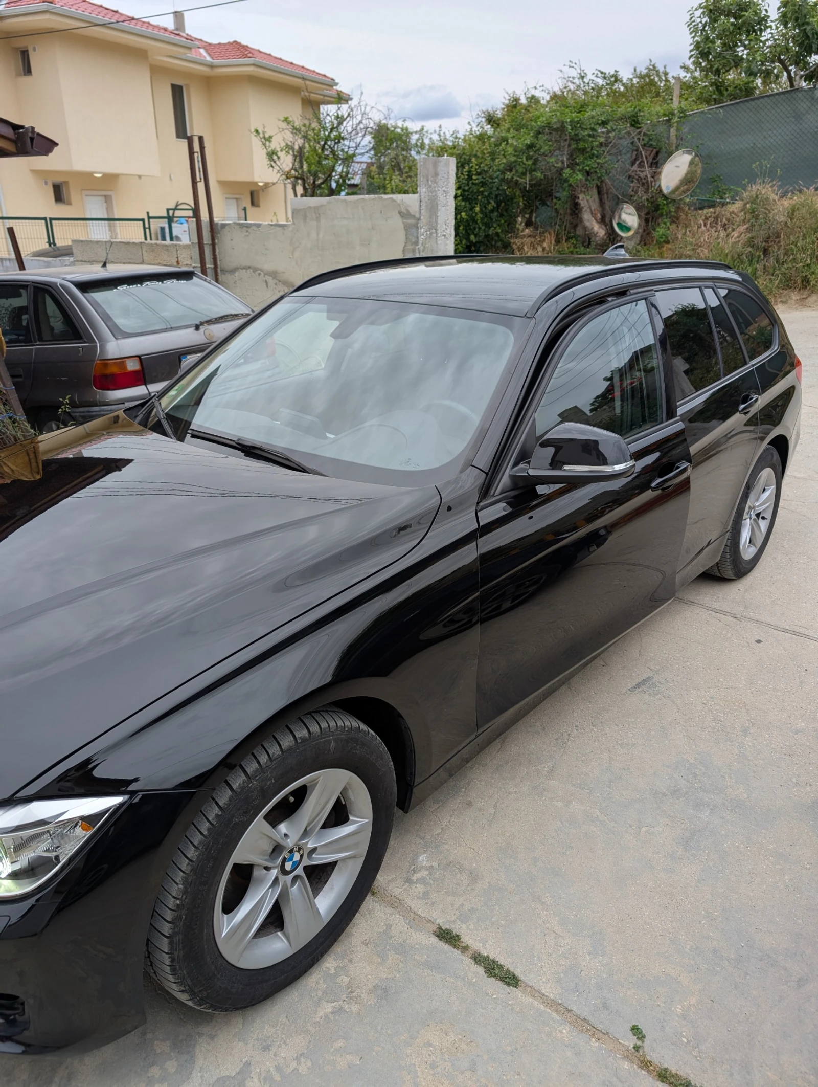 BMW 320 320d Touring Sport - изображение 3