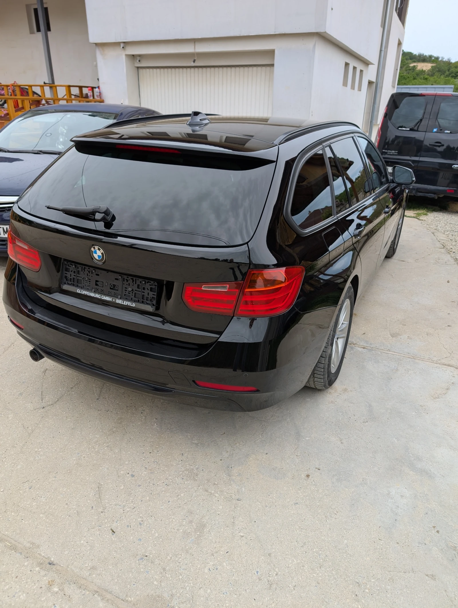 BMW 320 320d Touring Sport - изображение 4