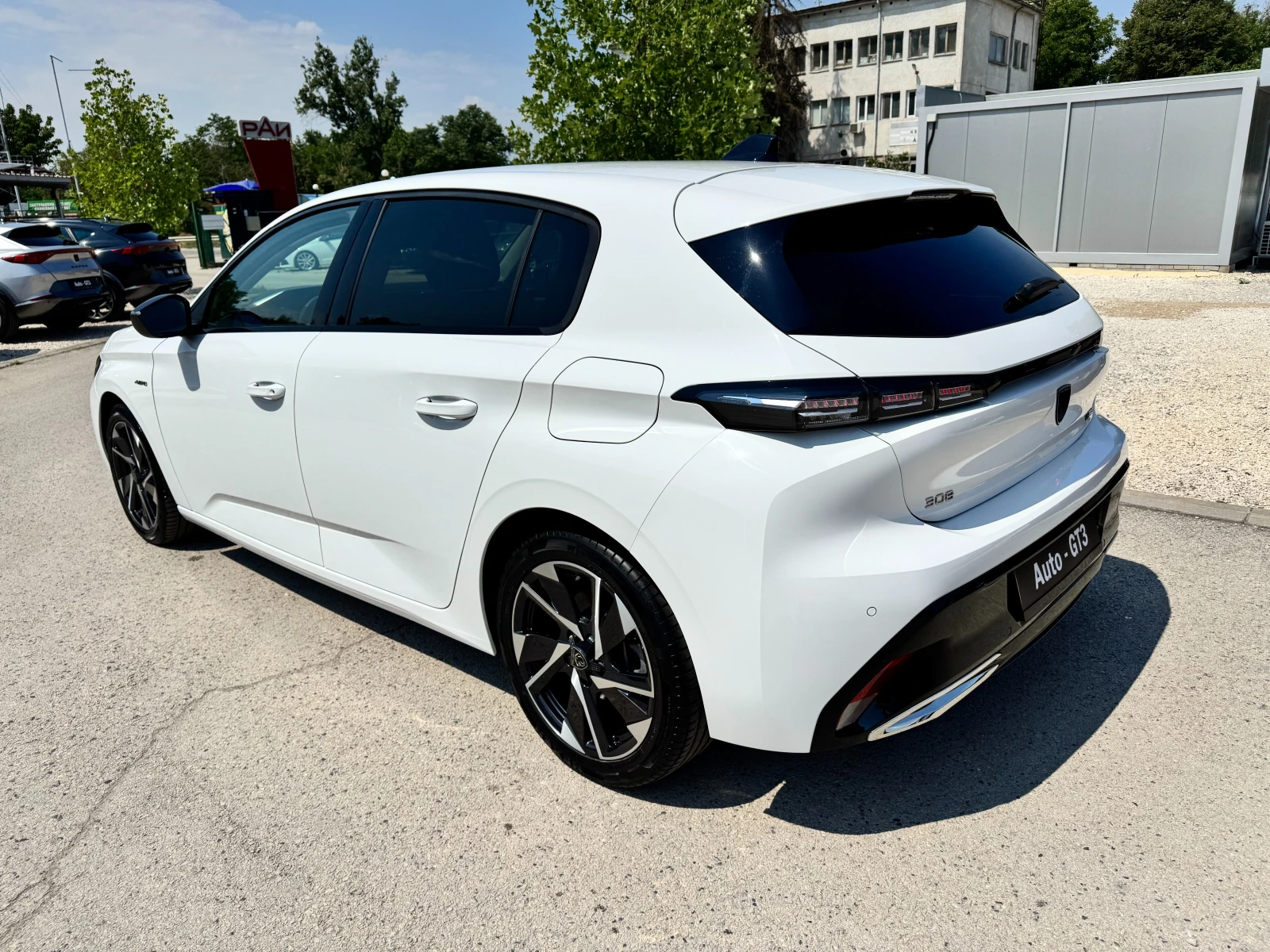 Peugeot 308 1.6PHEV 224к.с GT-pack 8ск.  - изображение 6