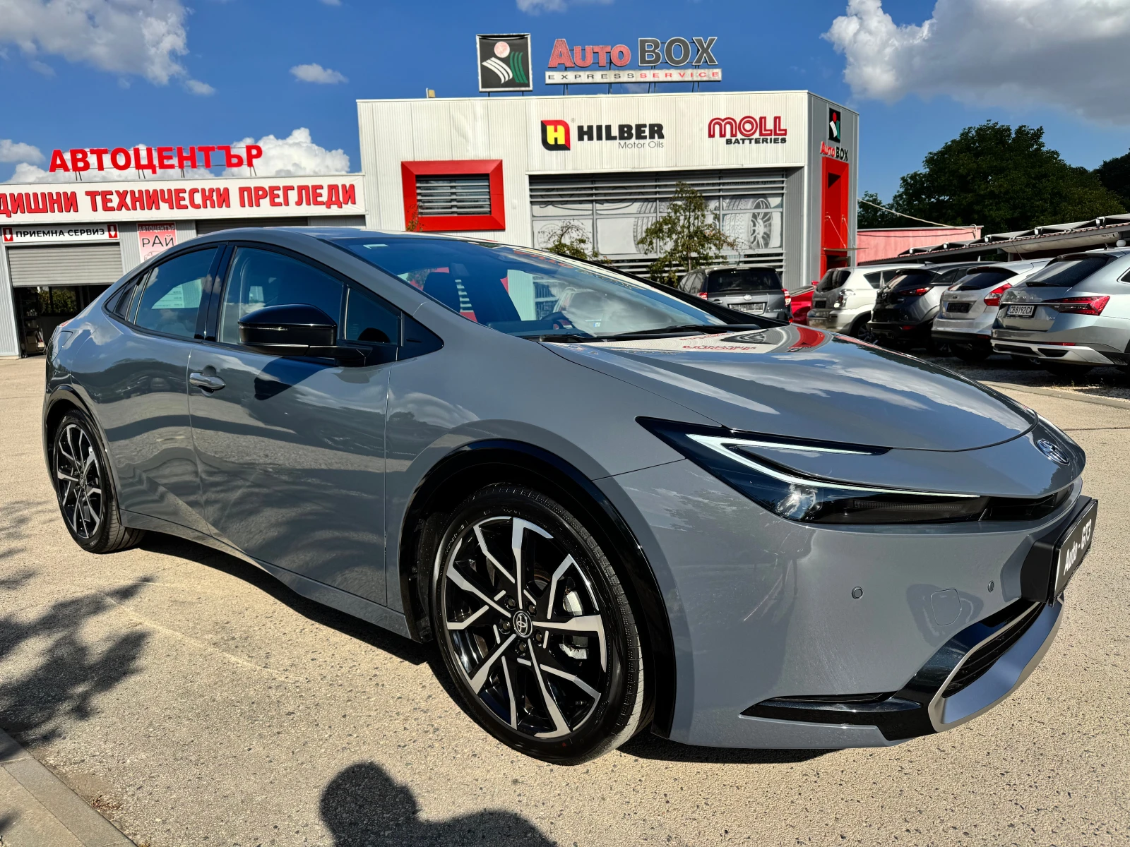 Toyota Prius 2.0phev ИНВАЛИДЕН 223к.с Plug In Hybrid 194км. - изображение 3
