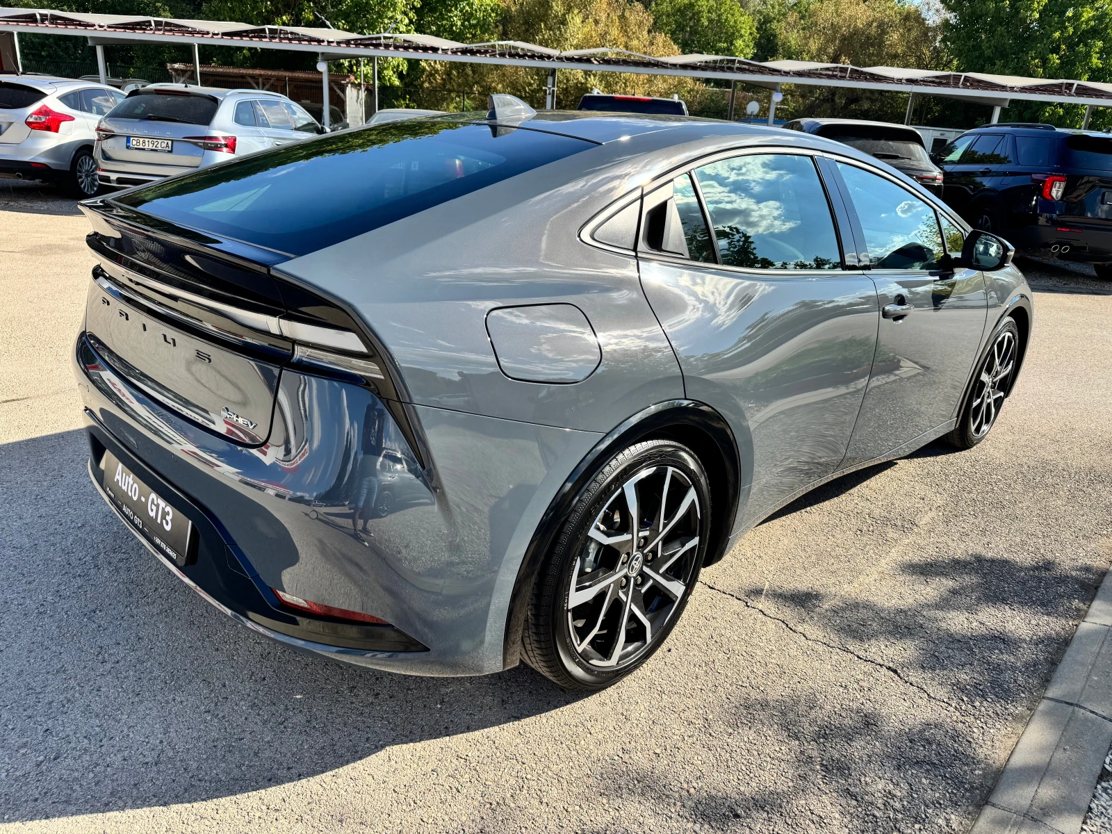 Toyota Prius 2.0phev ИНВАЛИДЕН 223к.с Plug In Hybrid 194км. - изображение 4