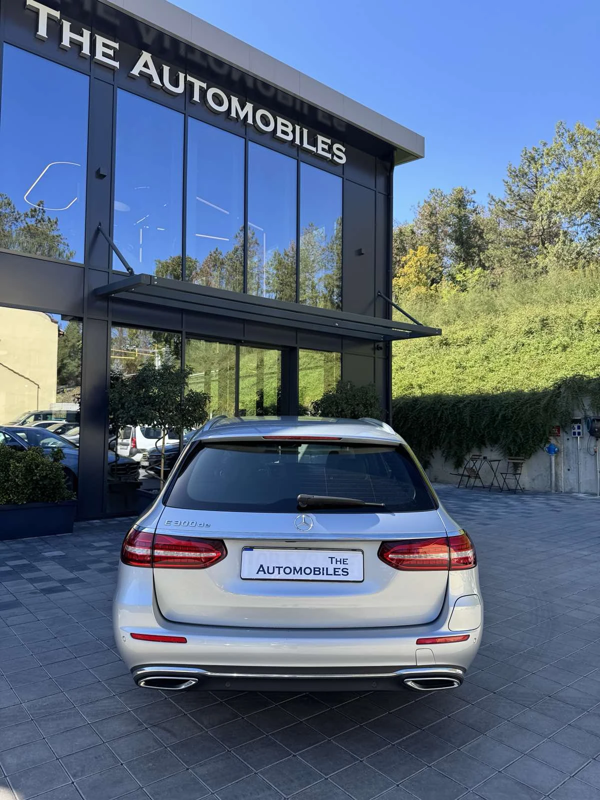 Mercedes-Benz E 300  - изображение 5