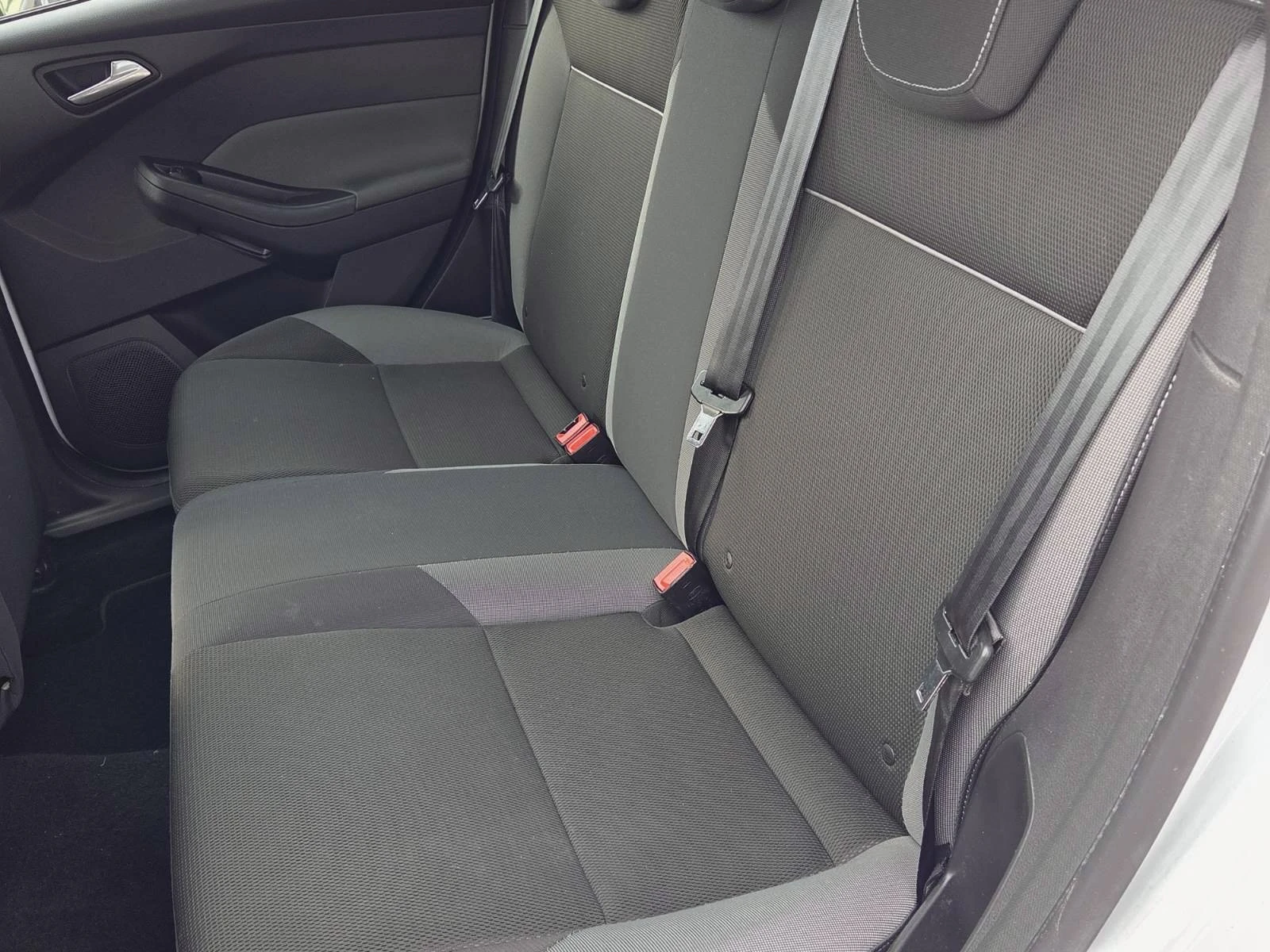 Ford Focus 1.6TDCI/GHIA/6  | Mobile.bg   11