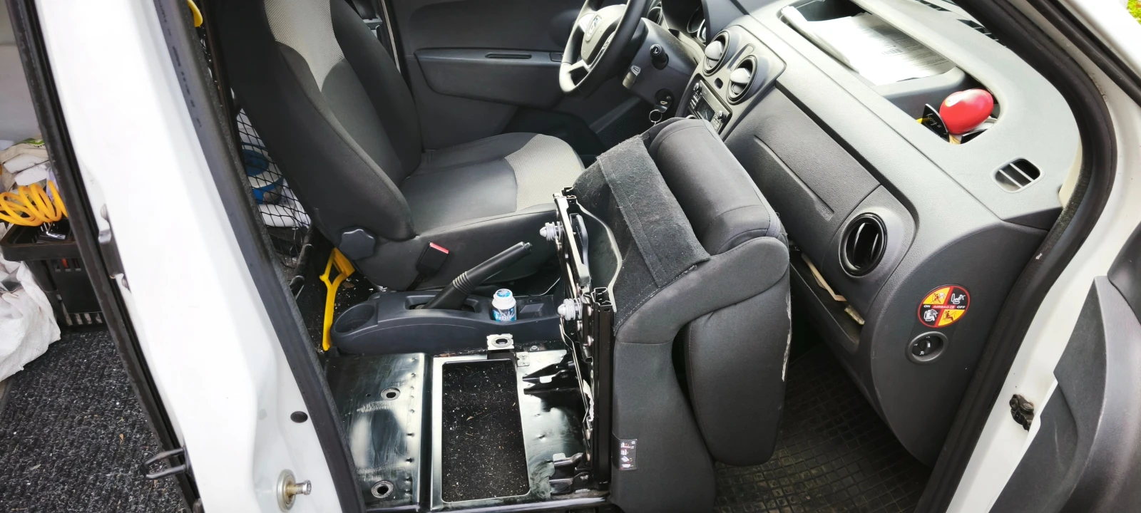 Dacia Dokker Отворено купе - изображение 9