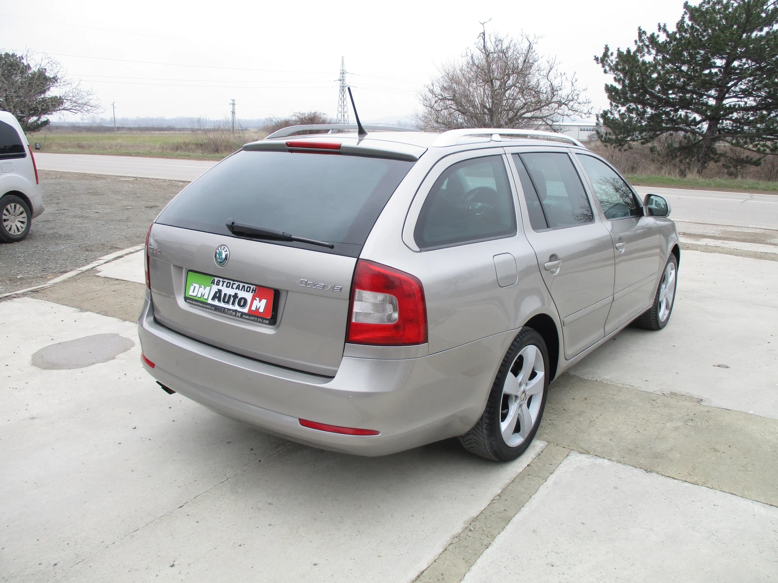 Skoda Octavia 2.0TDI/140кс./4x4/6-СКОРОСТИ/КАТО НОВА - изображение 4