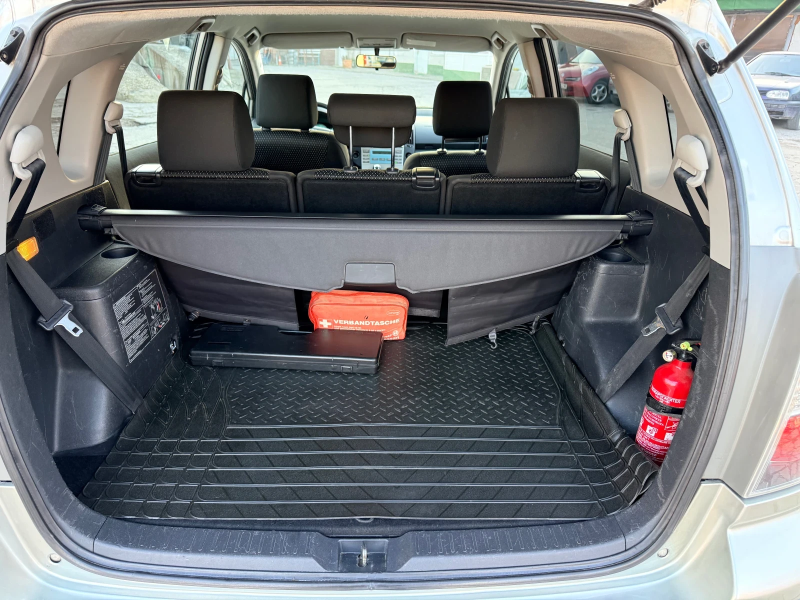 Toyota Corolla verso 2.2D4D* CarPlay/AndroidAuto* ���� ����* ���������� | Mobile.bg � ����������� 17