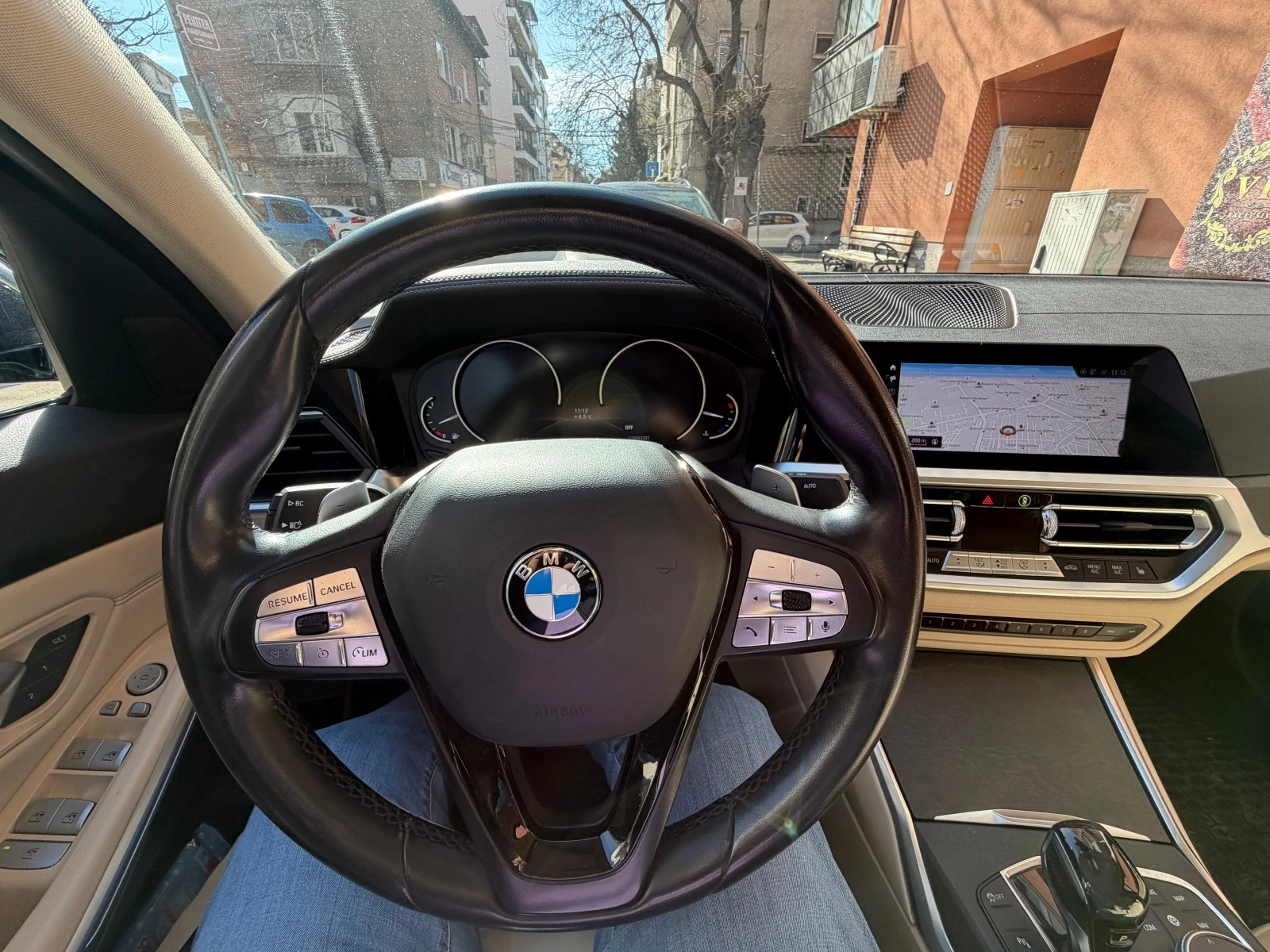 BMW 320 xDrive, Luxury Line - изображение 10