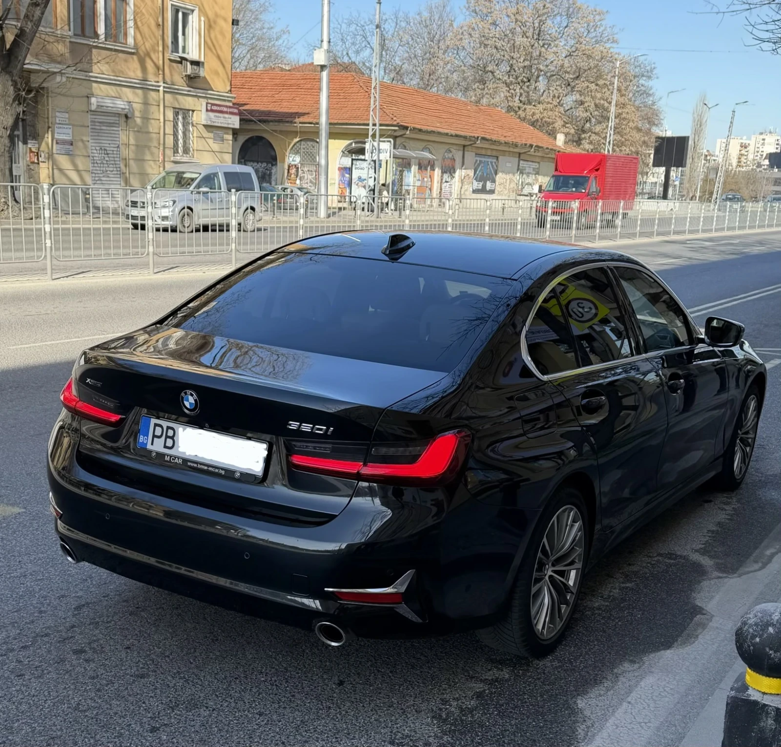 BMW 320 xDrive, Luxury Line sedan, ТОП състояние, снимка 2 - Автомобили и джипове - 53536631