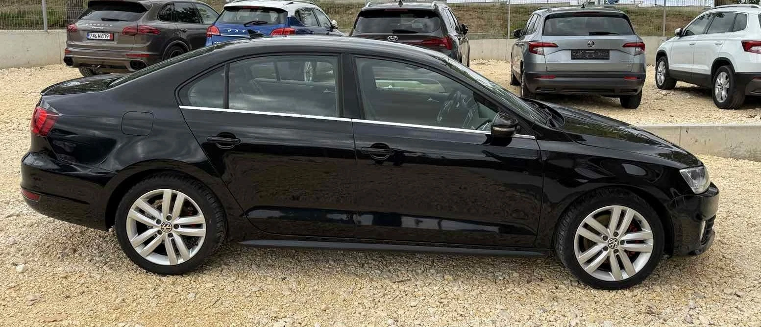 VW Jetta Highline   2.0 TSI   210 к.с.   DSG   2014 г., снимка 11 - Автомобили и джипове - 53637142