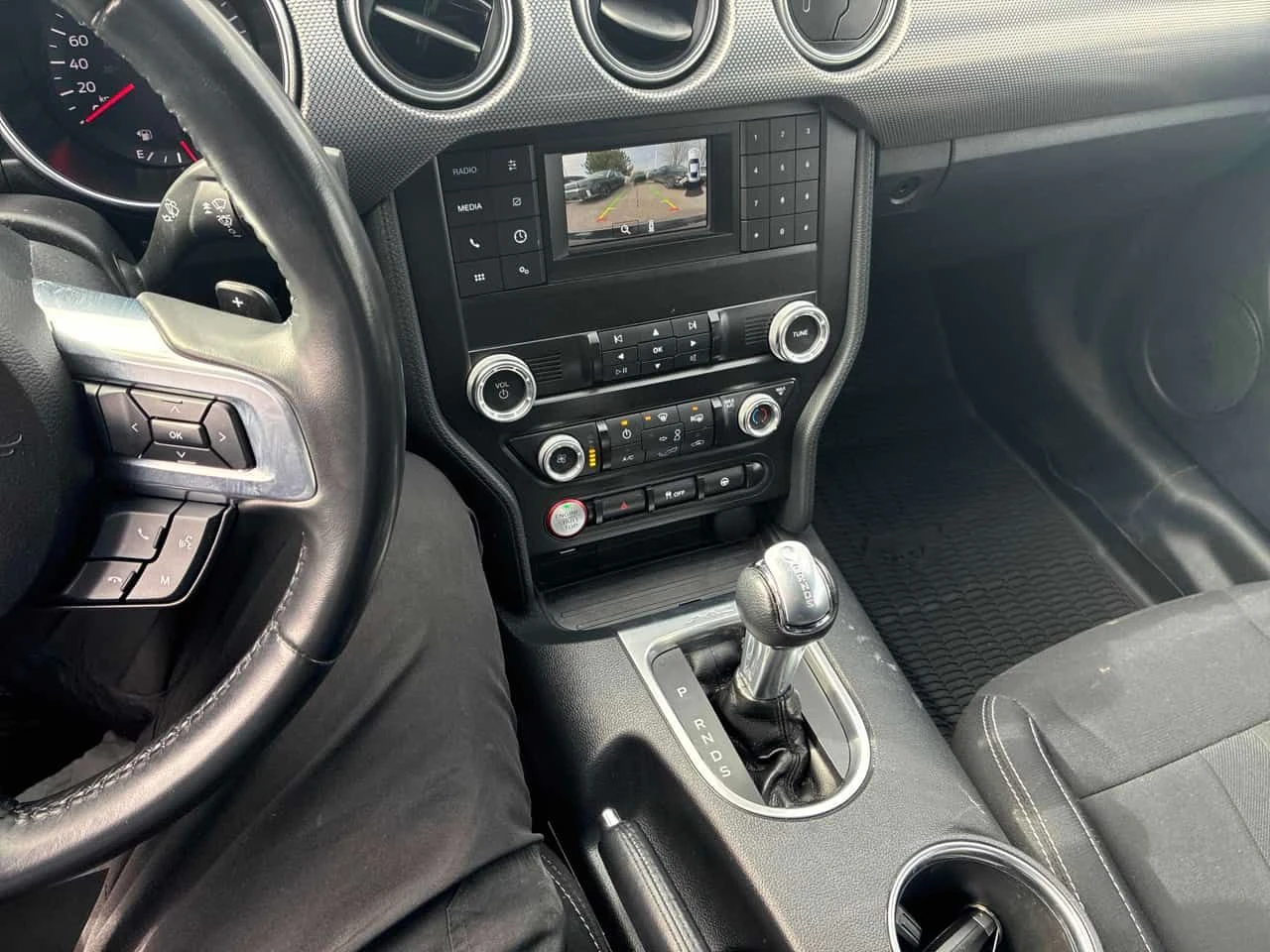 Ford Mustang * GT * PANO* KEYLESS* , снимка 9 - Автомобили и джипове - 53830372