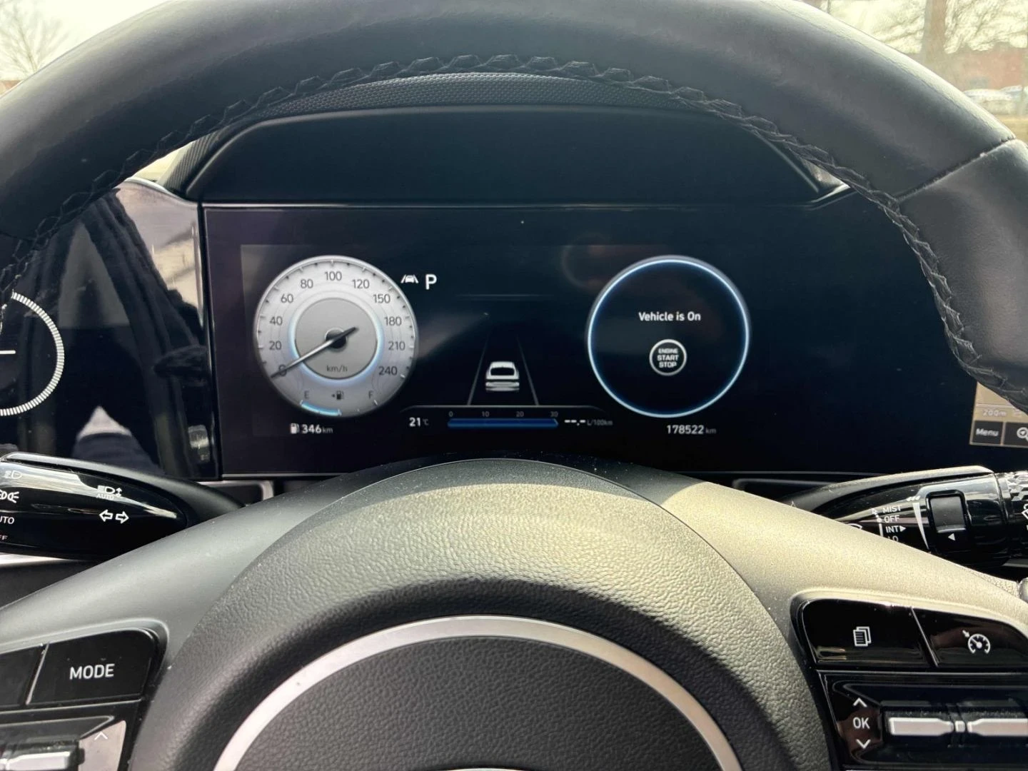 Hyundai Elantra Ultimate Tech* Bose* CarPlay* Keyless, снимка 8 - Автомобили и джипове - 53863375