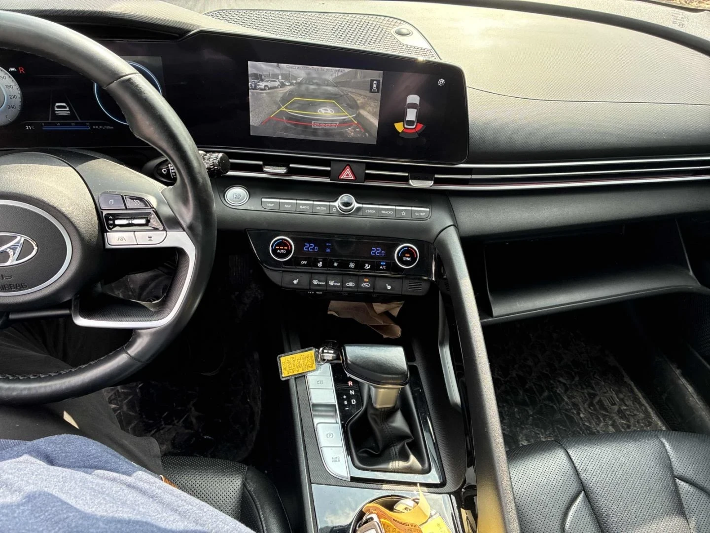 Hyundai Elantra Ultimate Tech* Bose* CarPlay* Keyless, снимка 9 - Автомобили и джипове - 53863375