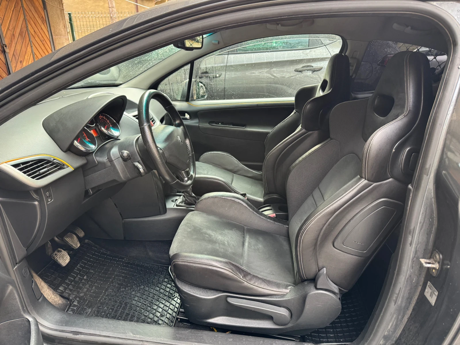 Peugeot 207 1.6 Turbo Rc/Gti, снимка 8 - Автомобили и джипове - 53966312