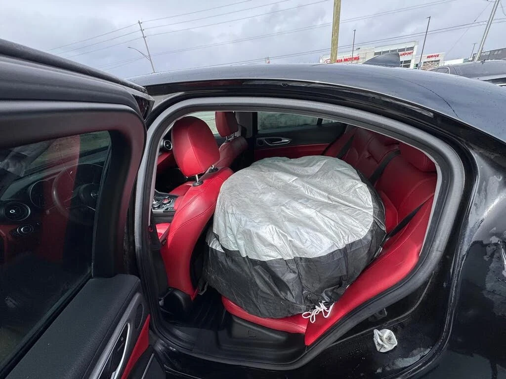 Alfa Romeo Giulia Ti Sport Q4* HARMAN KARDON* KEYLESS* ПОДГРЕВ* , снимка 15 - Автомобили и джипове - 53988648