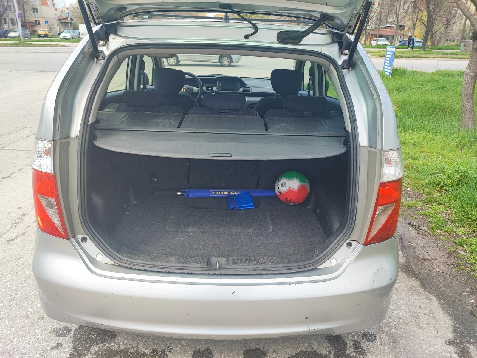 Honda Fr-v, снимка 10 - Автомобили и джипове - 54081855