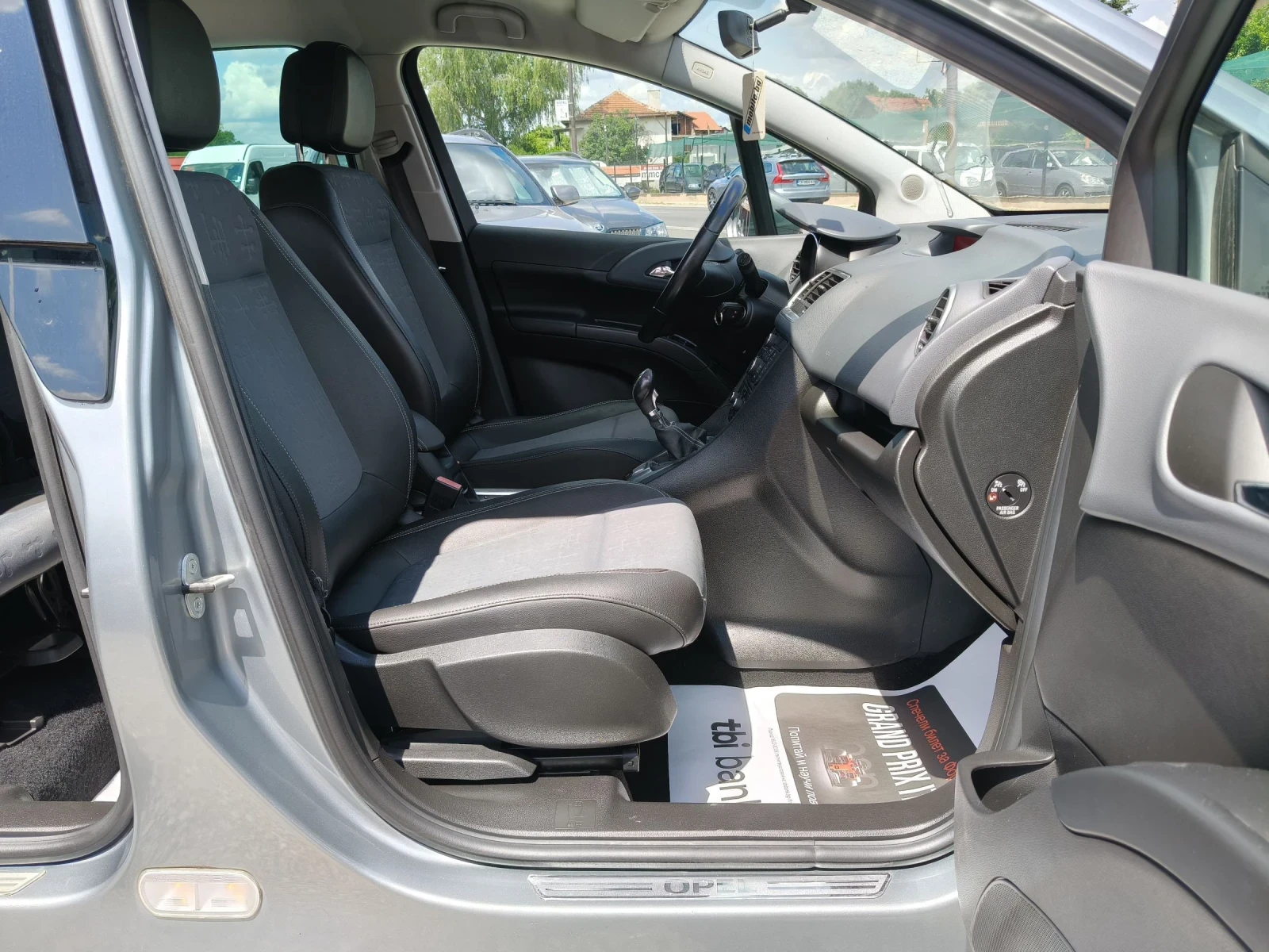 Opel Meriva 1.4i Turbo, снимка 12 - Автомобили и джипове - 55180883