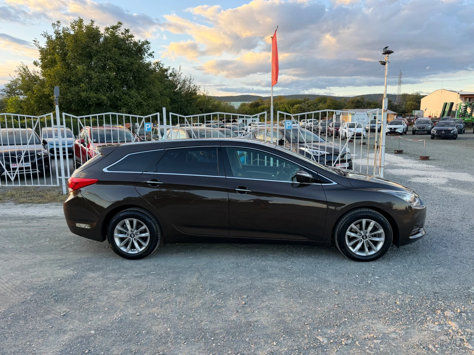 Hyundai I40 1.6 БЕНЗИН / ЕВРО6 / 83 000 км / 2018 г, снимка 4 - Автомобили и джипове - 56202001