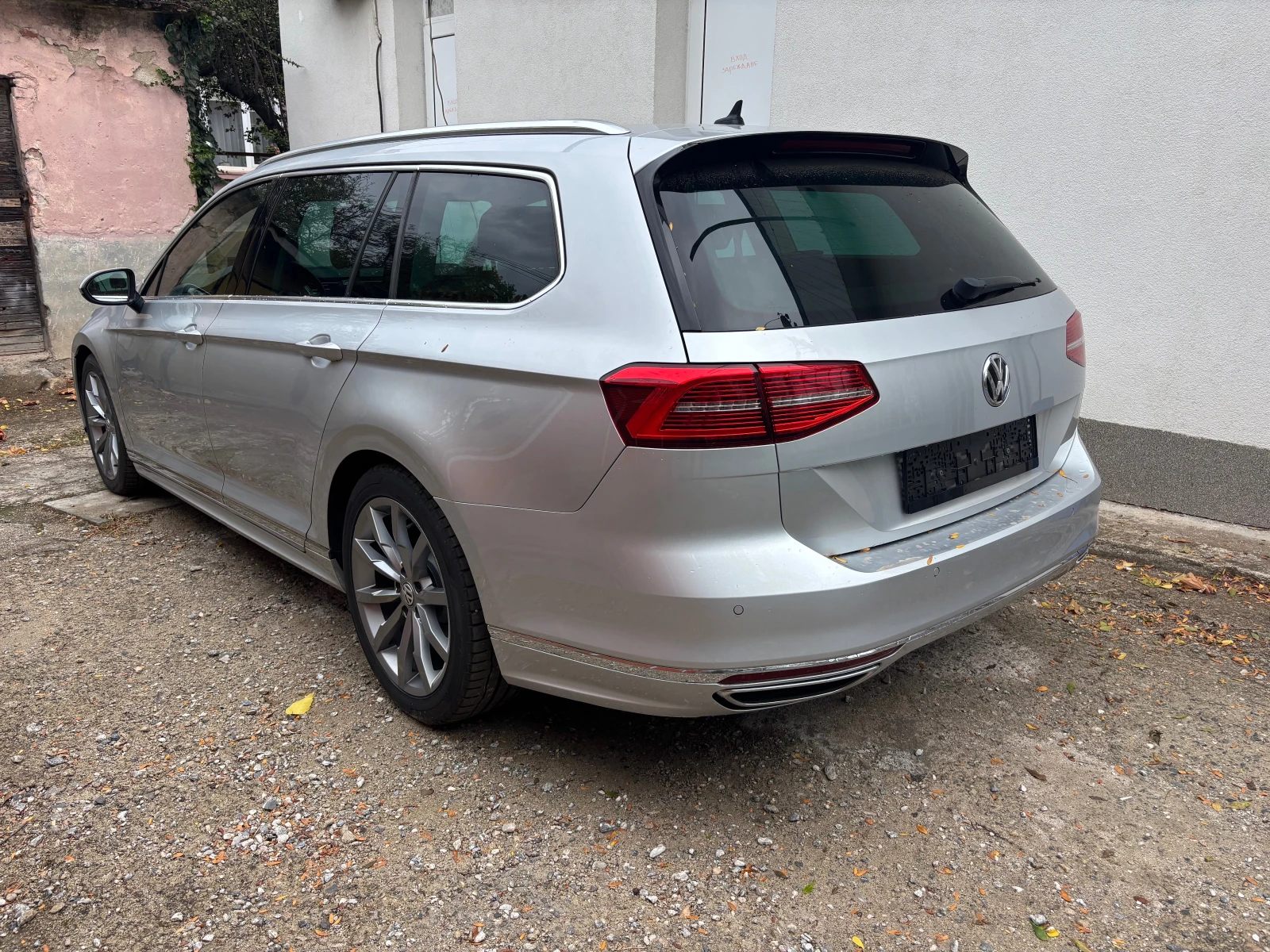 VW Passat R line, снимка 3 - Автомобили и джипове - 56502327