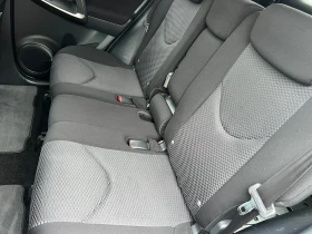 Toyota Rav4 2.2D-4D, РЪЧКА, СЕРВИЗНА ИСТОРИЯ! - 8700 € / 17015.72 лв. - 93246206 11