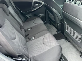 Toyota Rav4 2.2D-4D, РЪЧКА, СЕРВИЗНА ИСТОРИЯ! - 8700 € / 17015.72 лв. - 93246206 12