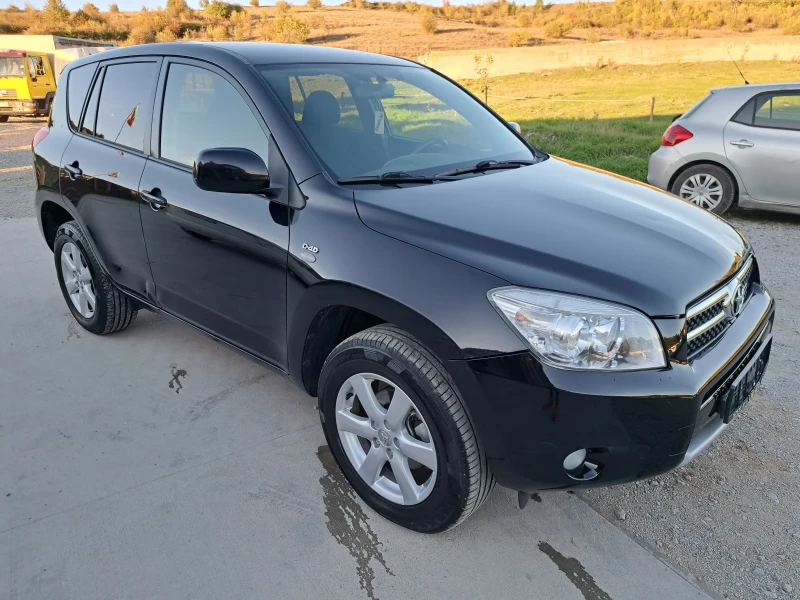 Toyota Rav4 2.2D4D 6 скорости, снимка 1 - Автомобили и джипове - 47444247