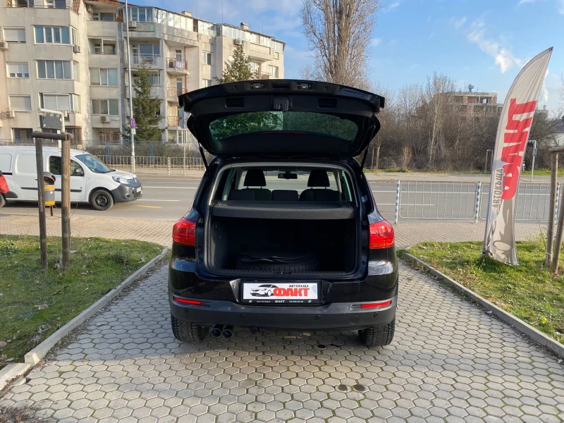 VW Tiguan 2.0TDi/4x4, снимка 15 - Автомобили и джипове - 52886032
