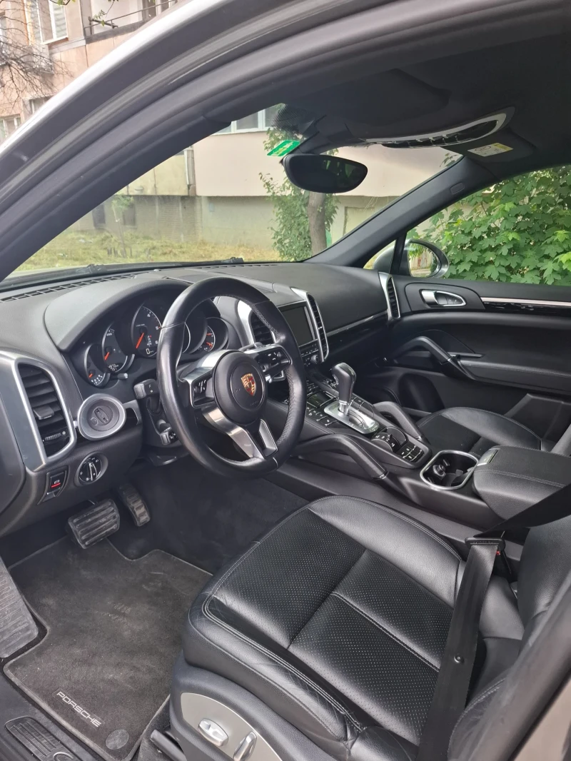 Porsche Cayenne, снимка 8 - Автомобили и джипове - 52903369