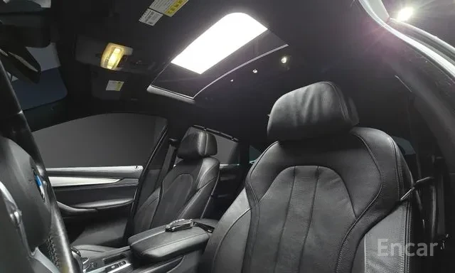 BMW X6 40D * M ПАКЕТ * ОБДУХВАНЕ * HEAD UP * 2018 * H&K *, снимка 15 - Автомобили и джипове - 56116614