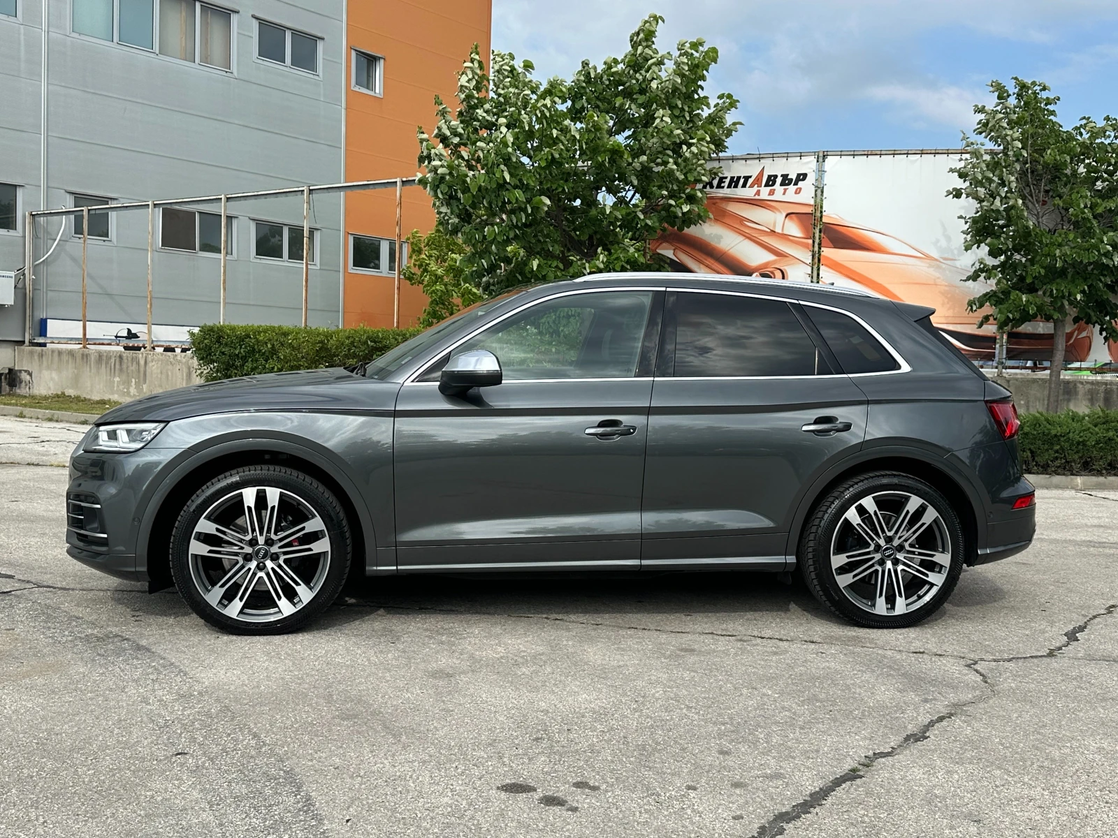 Audi SQ5 3.0TFSI 353к.с. Всички Екстри/Швейцария - изображение 2