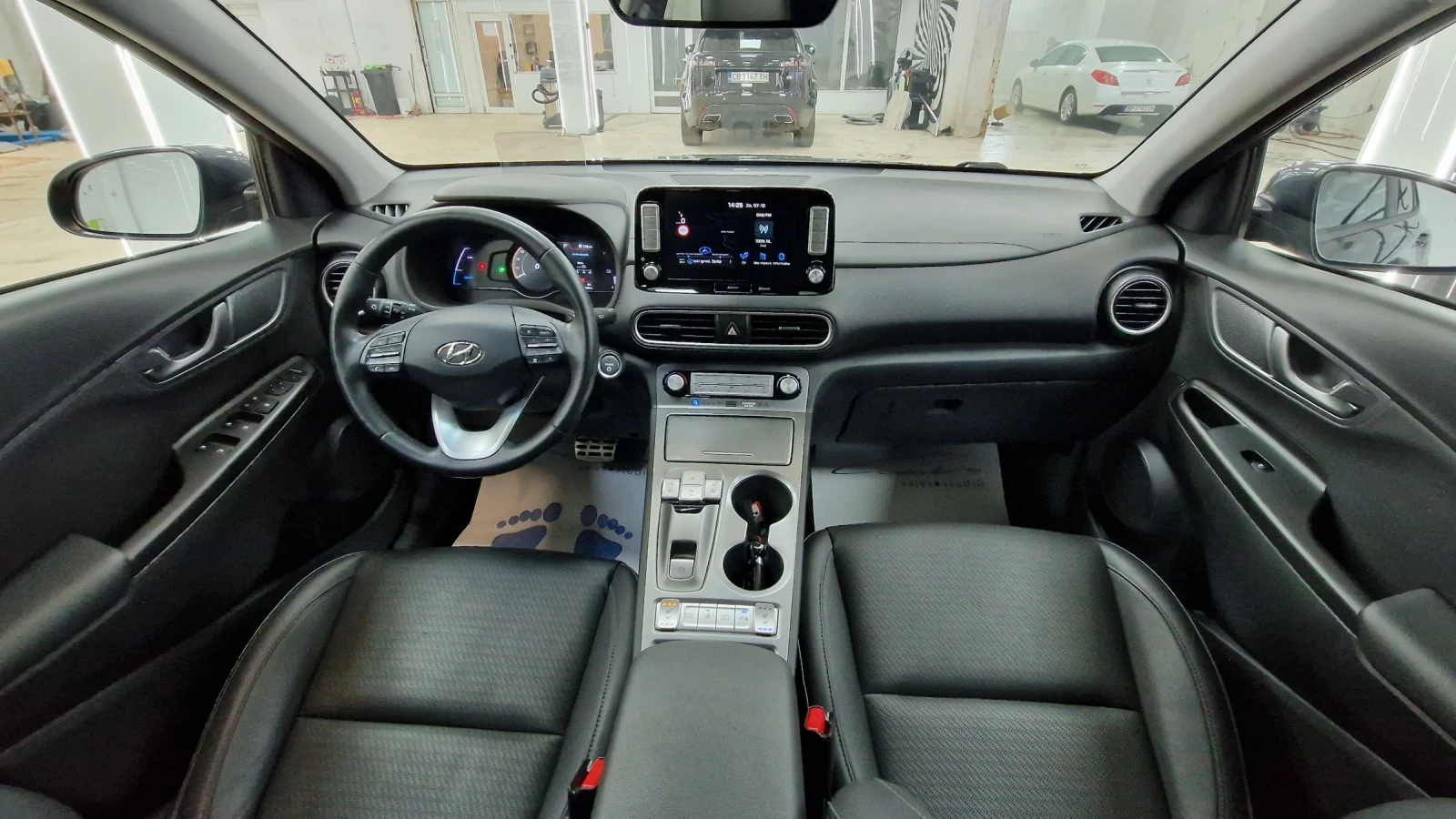 Hyundai Kona 64KWh/Premium/SOH100% | Mobile.bg   11