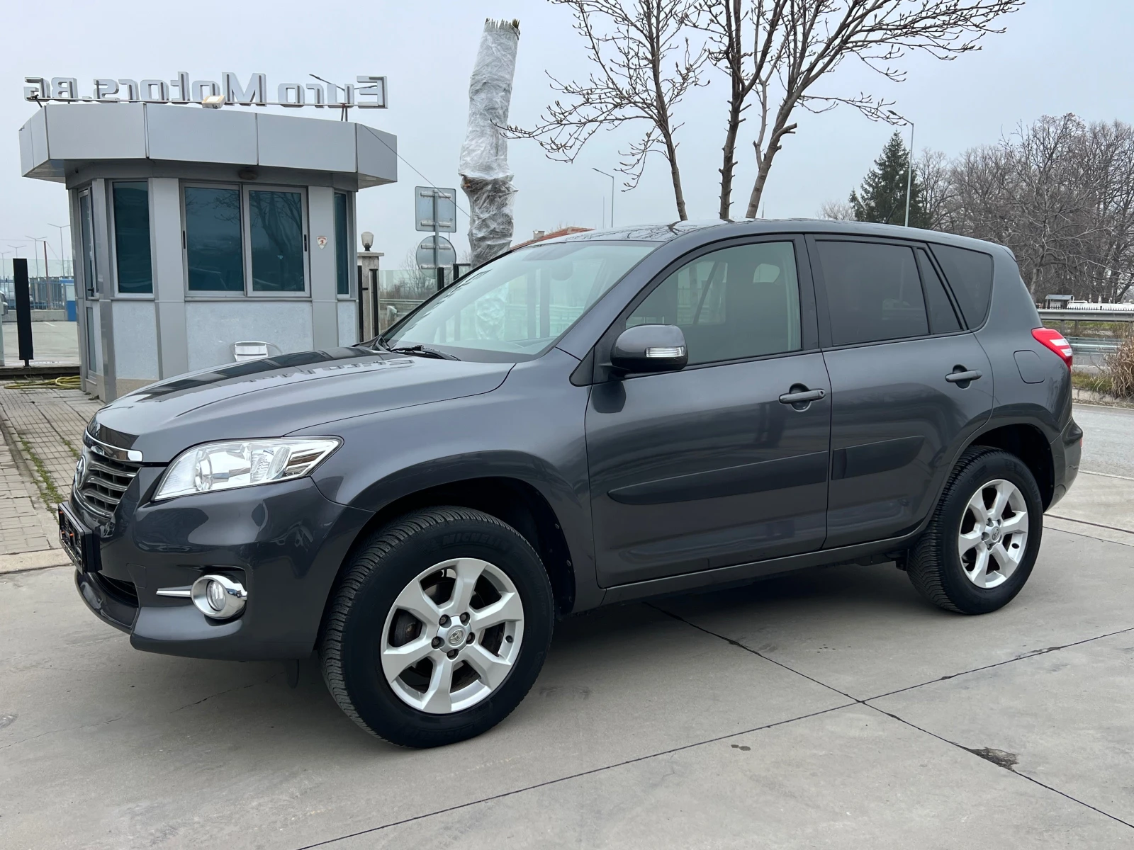 Toyota Rav4 2.2D-4D, РЪЧКА, СЕРВИЗНА ИСТОРИЯ! - изображение 4