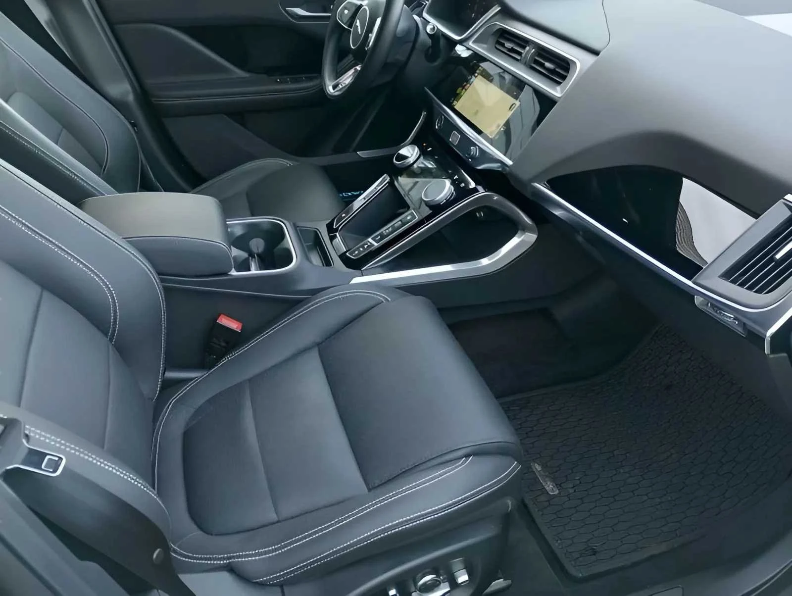 Jaguar I-Pace 90 kWh - изображение 7