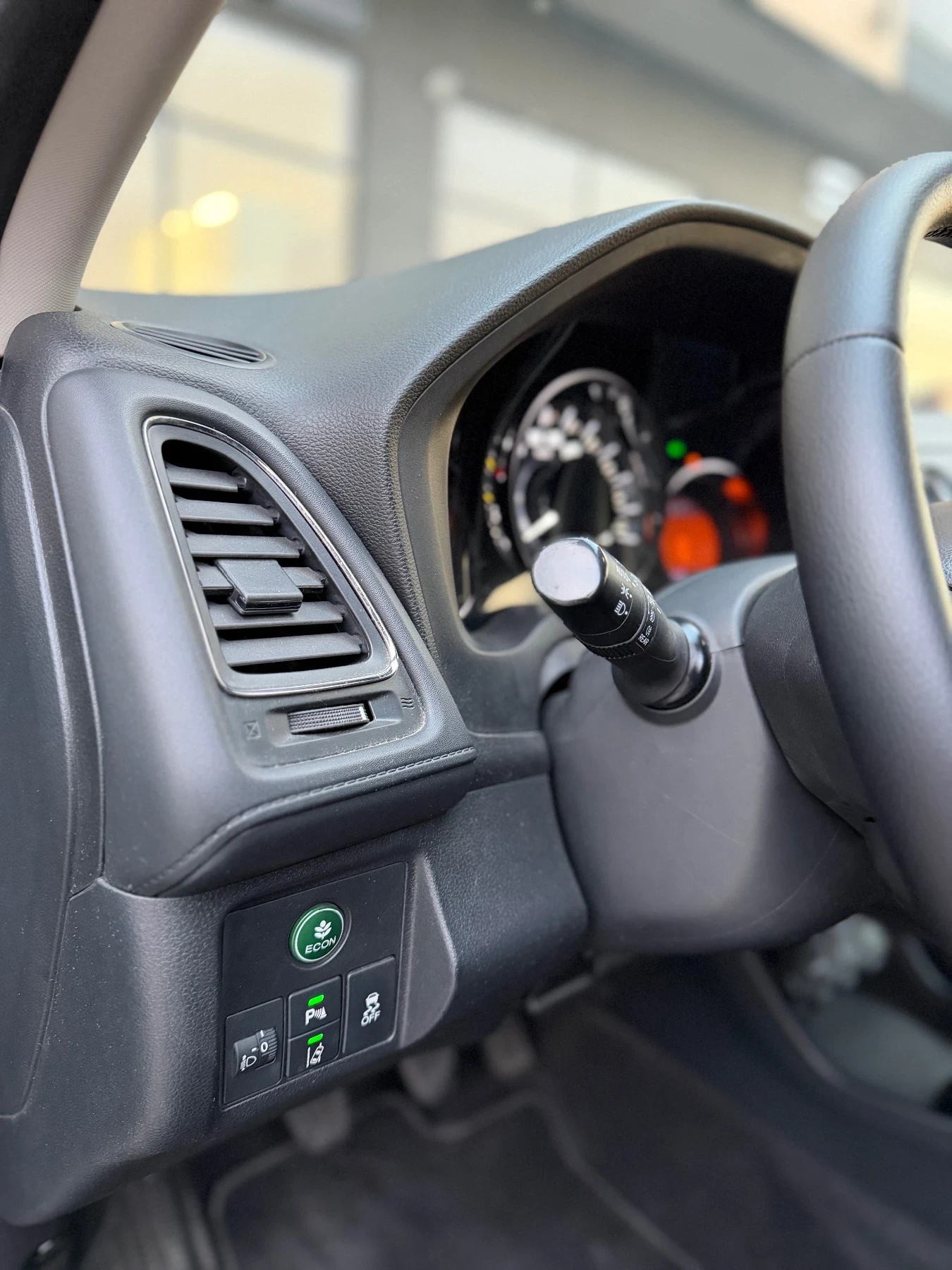 Honda Hr-v 1.6 DTEC, снимка 12 - Автомобили и джипове - 53710992