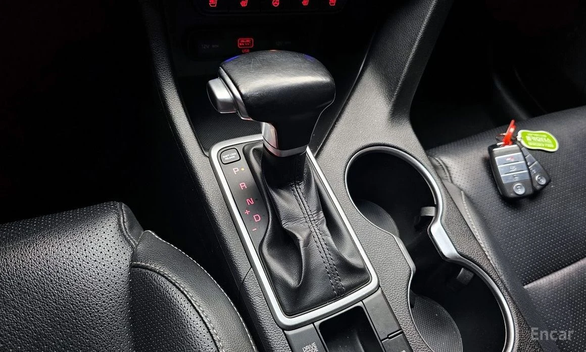 Kia Sportage, снимка 9 - Автомобили и джипове - 53764917