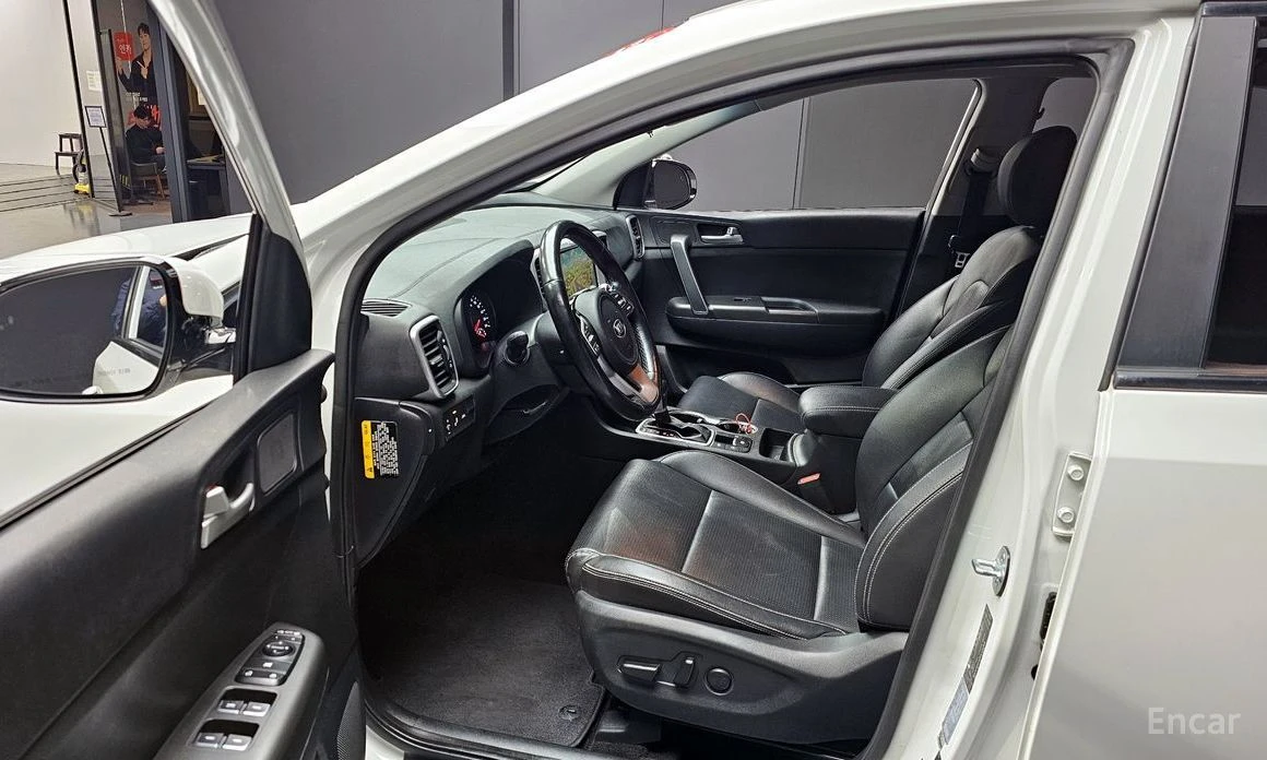 Kia Sportage, снимка 10 - Автомобили и джипове - 53764917