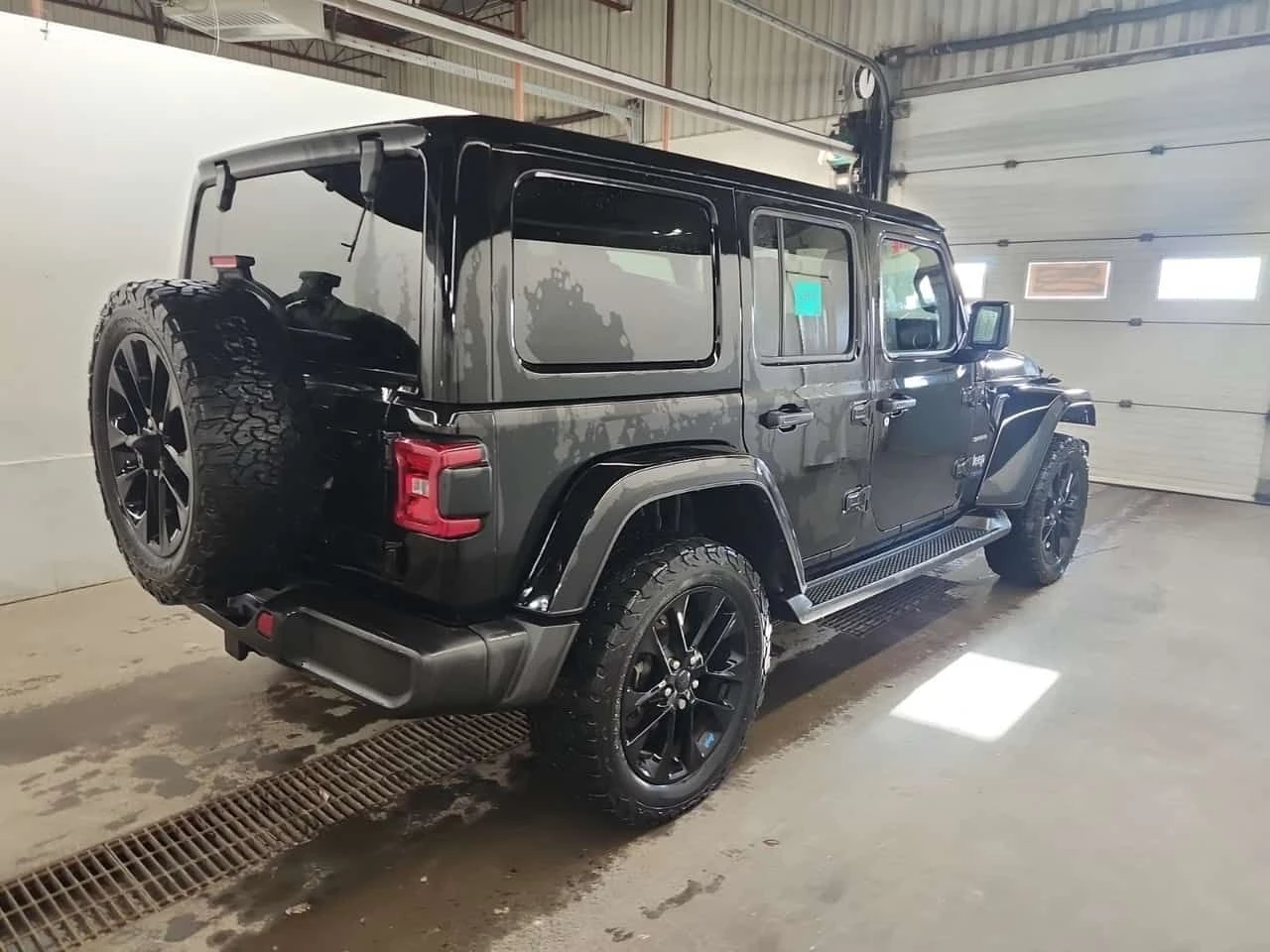 Jeep Wrangler * UNLIMITED SAHARA * CARFAX * КАМЕРА* ПОДГРЕВИ, снимка 3 - Автомобили и джипове - 53829009
