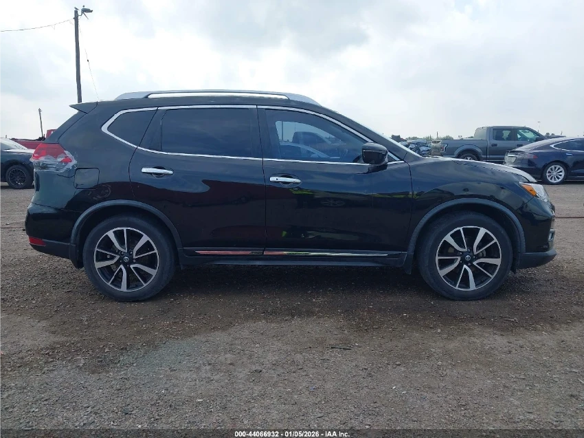 Nissan Rogue ПОДГРЕВ* BOSE* ПАНО* КАМЕРА* , снимка 11 - Автомобили и джипове - 53906605