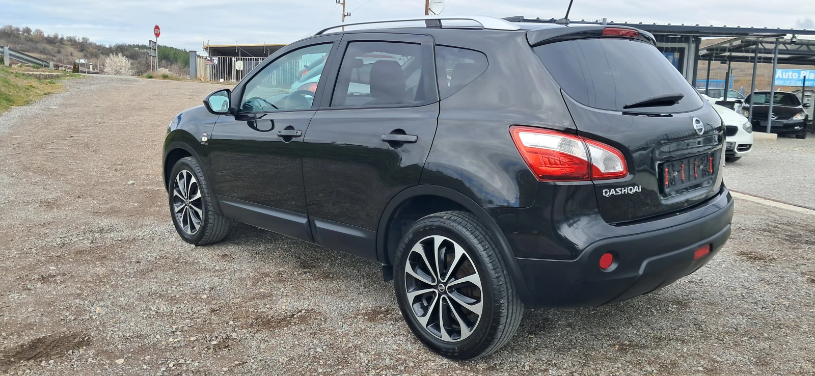 Nissan Qashqai 1.5 dci  n-tec, снимка 3 - Автомобили и джипове - 54032083