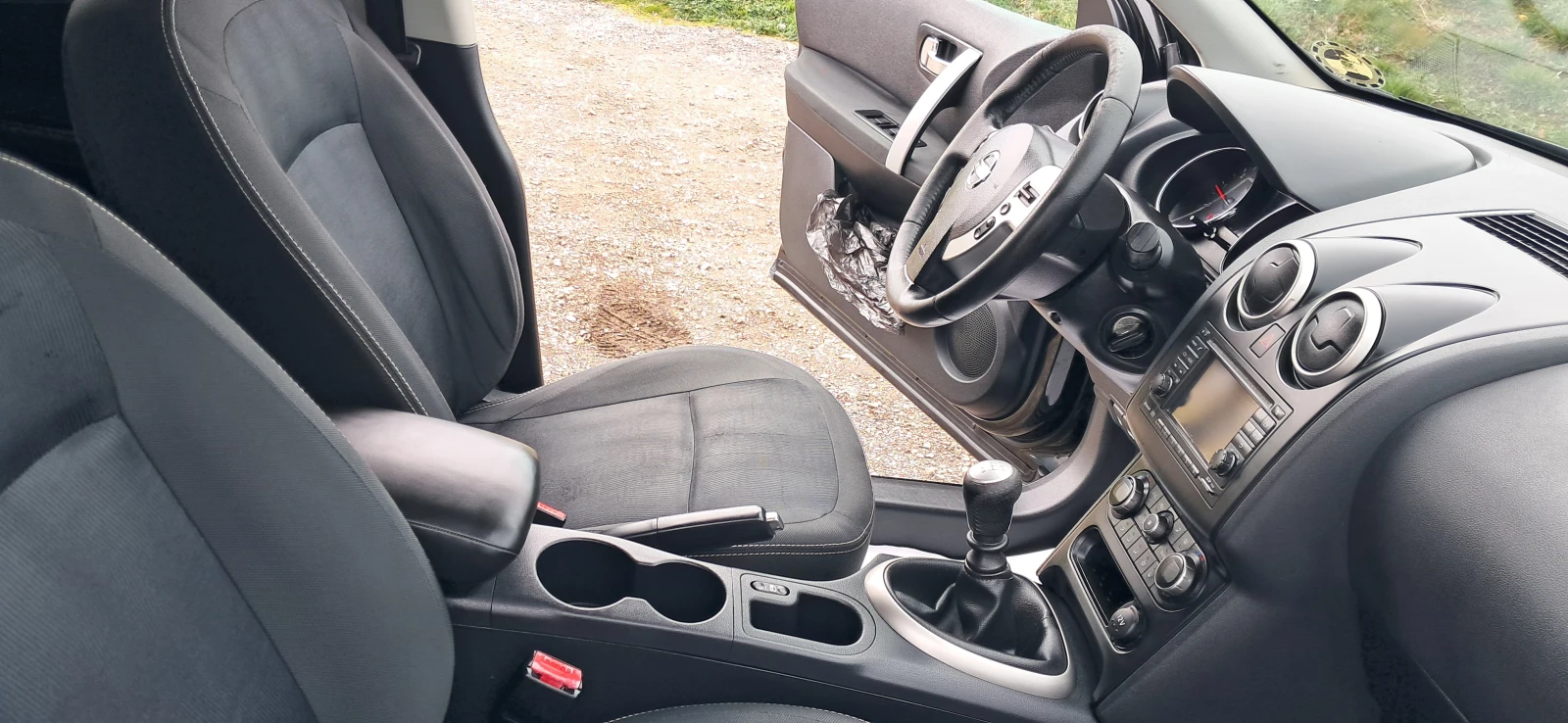 Nissan Qashqai 1.5 dci  n-tec, снимка 11 - Автомобили и джипове - 54032083