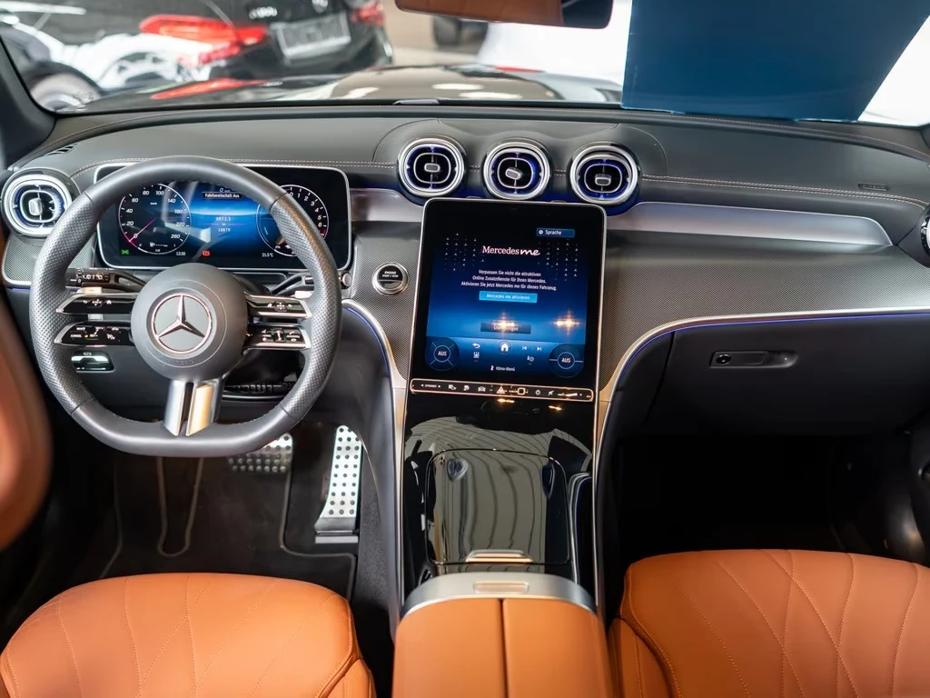 Mercedes-Benz GLC 300 e 4-MATIC AMG PLUG-IN HYBRID CAMERA , снимка 4 - Автомобили и джипове - 54045537