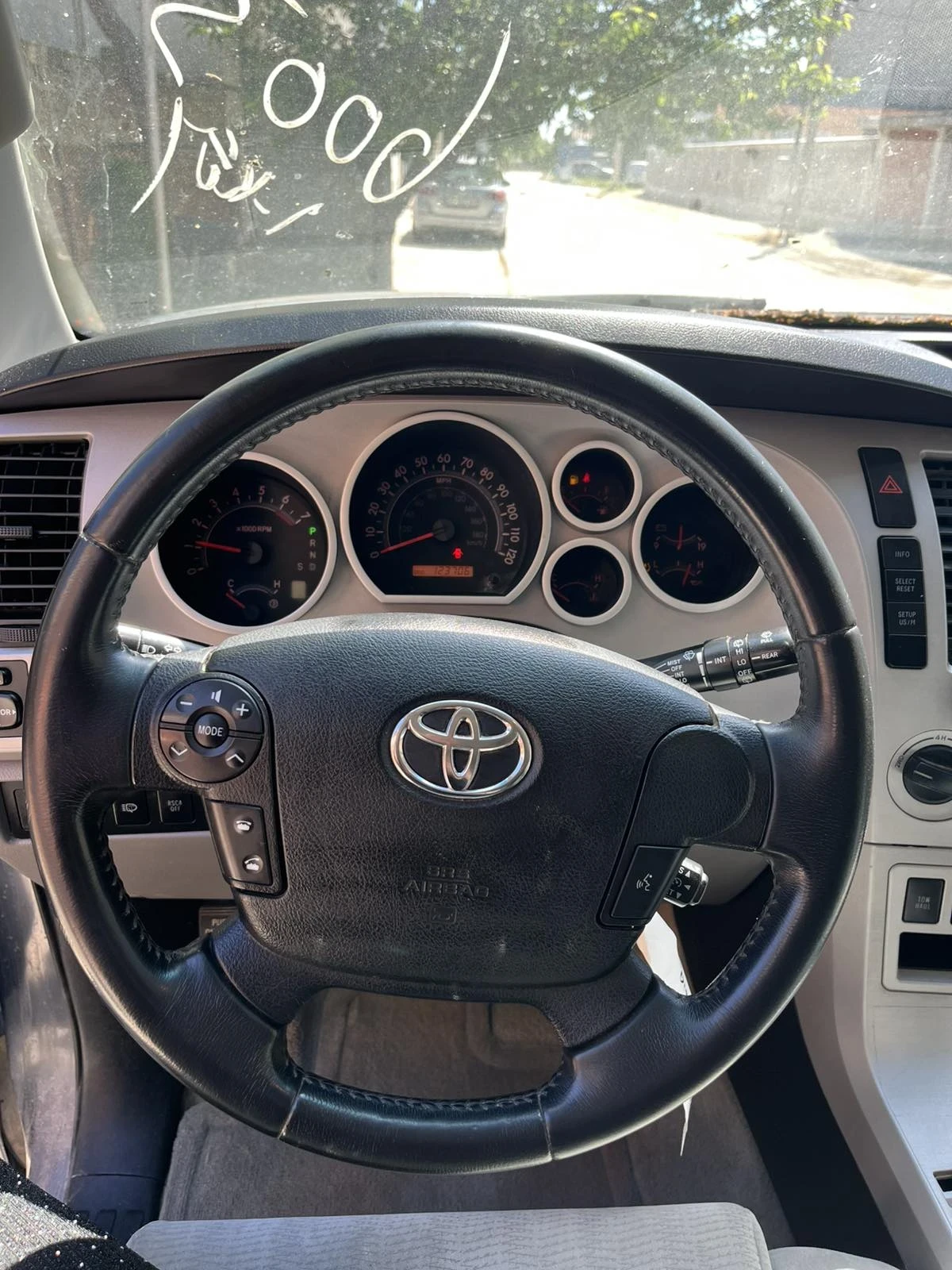 Toyota Sequoia