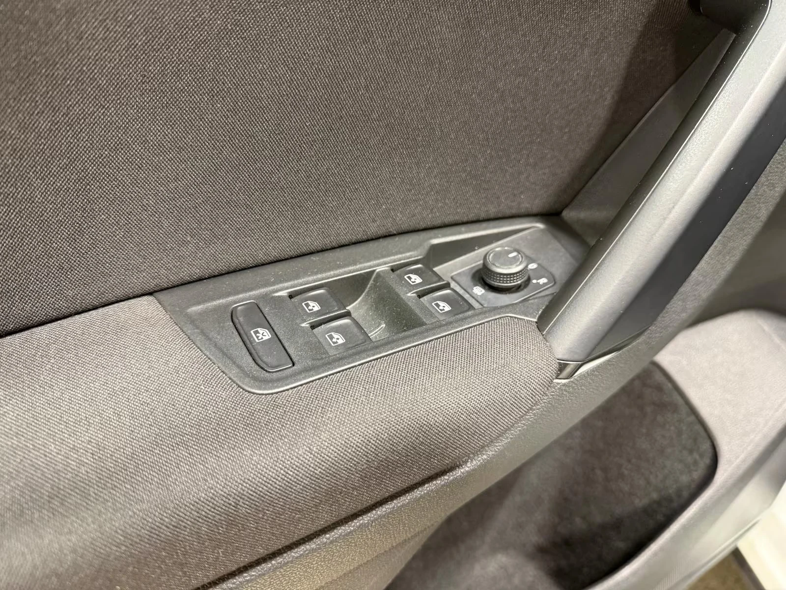 VW Tiguan 1.5 TSI/131к.с./Comfortline| 64 950км| 1Соб.| Каме, снимка 11 - Автомобили и джипове - 54720557